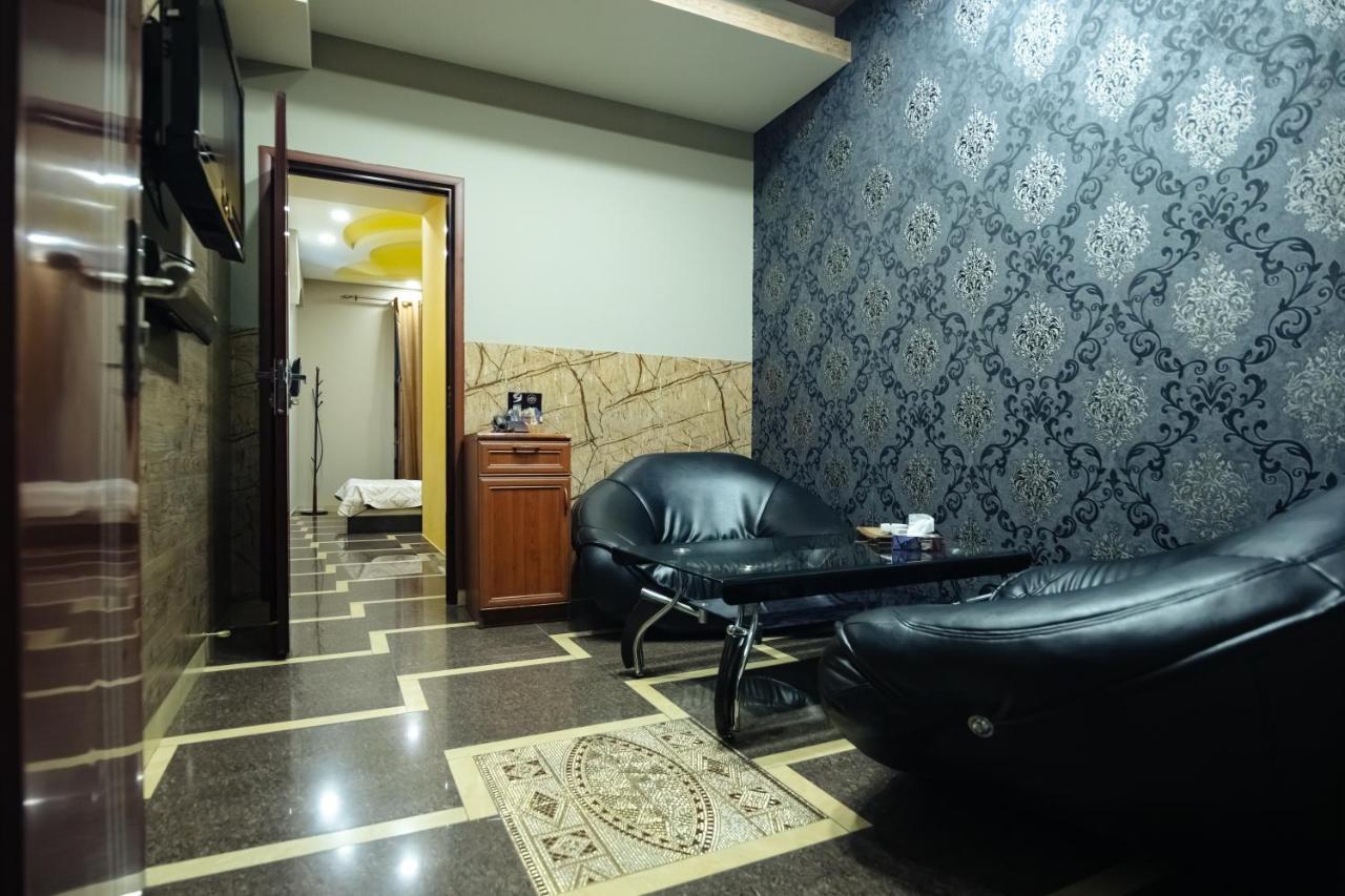 Golden Seconds Hotel Erivan Dış mekan fotoğraf