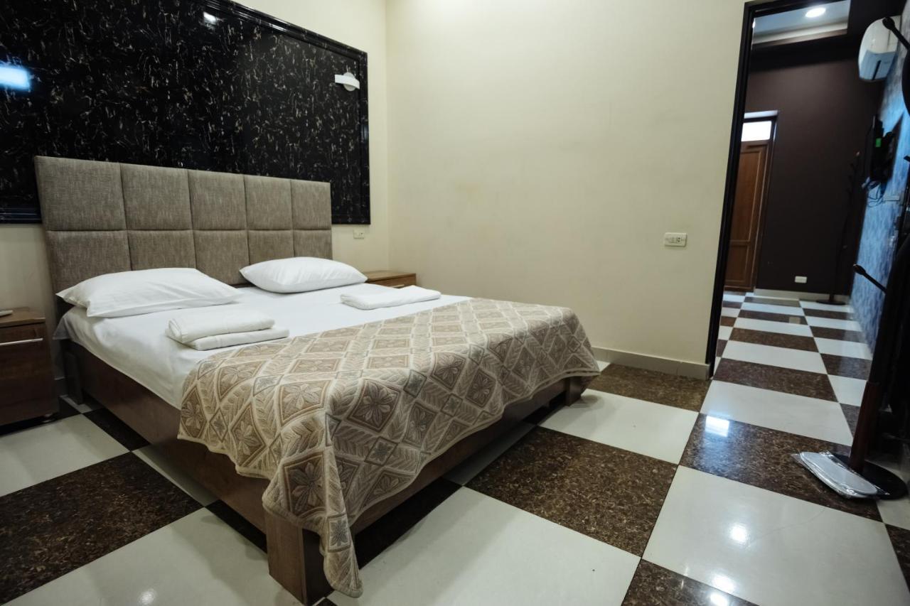 Golden Seconds Hotel Erivan Dış mekan fotoğraf