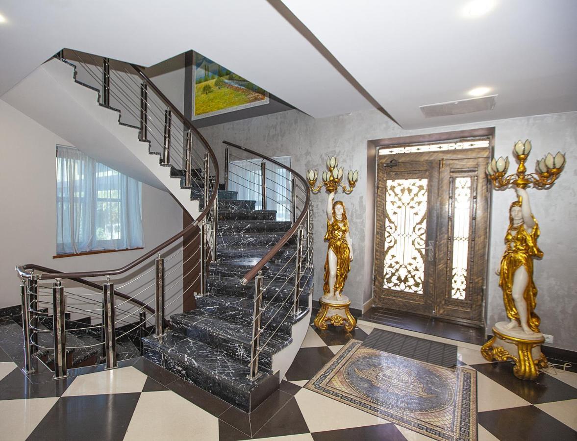 Golden Seconds Hotel Erivan Dış mekan fotoğraf