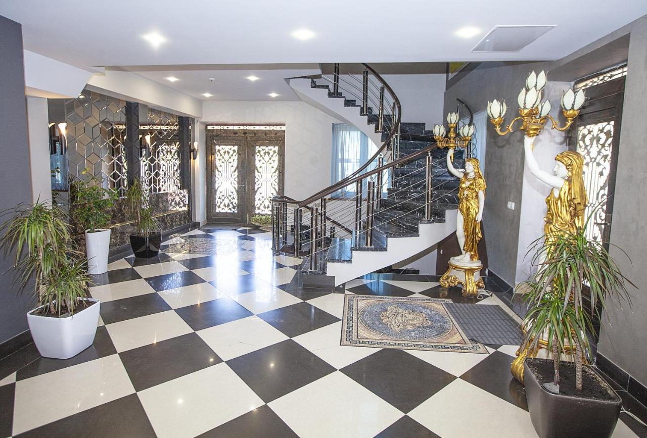 Golden Seconds Hotel Erivan Dış mekan fotoğraf