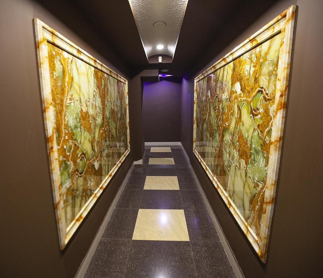 Golden Seconds Hotel Erivan Dış mekan fotoğraf